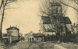Ansichtskarte Saint-Masmes (Marne), Soldaten vor der Kirche