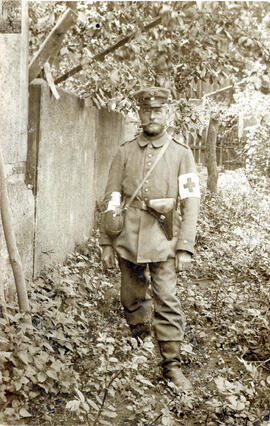 Oheim Karl, Sanitäter
