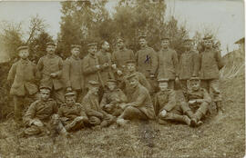 Gruppenbild - Anton hinten stehend vierter von links