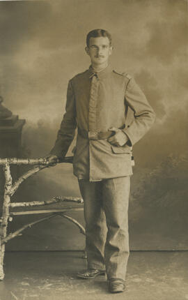 Anton (Portrait, undatiert)